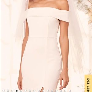 Aveline White Off-the-Shoulder Maxi Dress